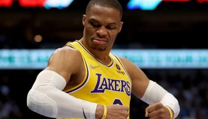 BetVictor伟德官方网站-韦少：湖人是否想要我不重要 愿为赢球做任何事